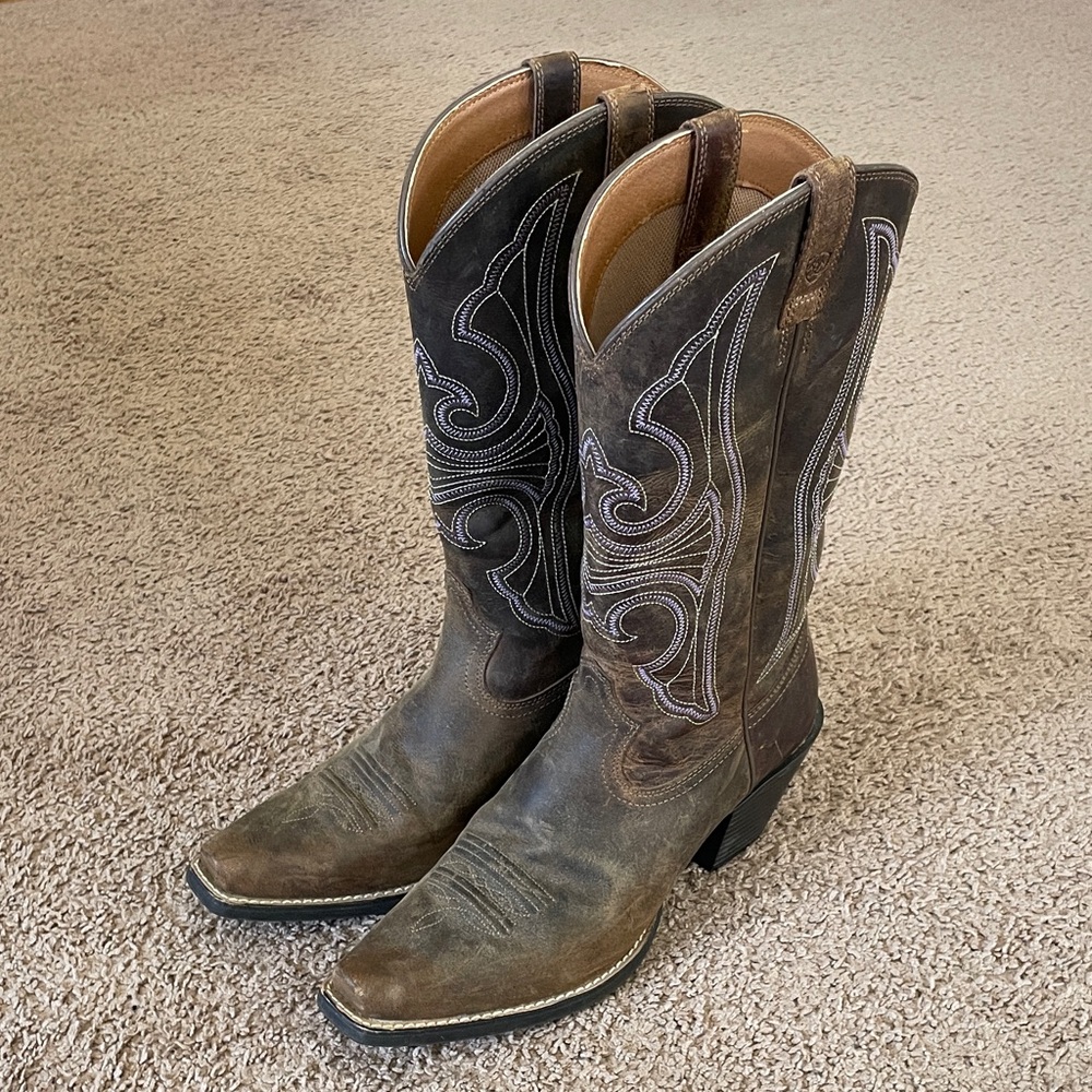Ariat Brown Leather Western Cowboy Boots with Embroidered Shaft